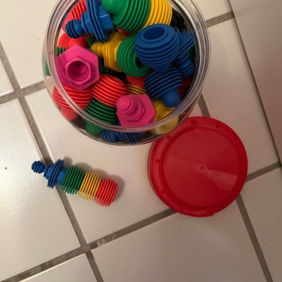 Tub of Bendy Beads - Picture 3 of 6